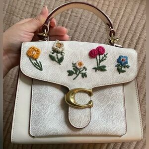 Floral Embroidered White Handbag